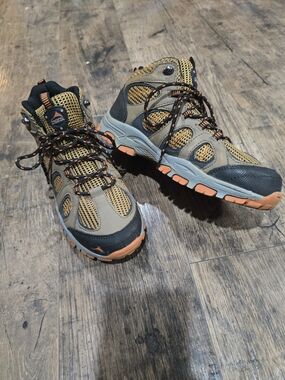 Outdoor Trail Boots — Tan and Orange Mesh Hiking Boots Boys Sz 4